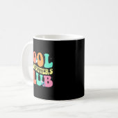 Cool Babysitters Club - Groovy Design Babysitter B Koffiemok (Voorkant links)