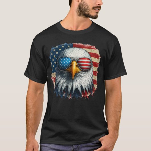 Cool Bald Eagle Amerikaanse zonnebril Patriottisch T-shirt (Voorkant)