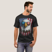 Cool Bald Eagle Amerikaanse zonnebril Patriottisch T-shirt (Voorkant volledig)