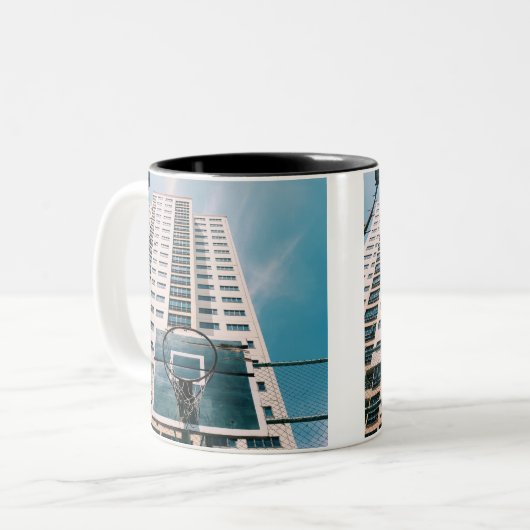 Cool Basketball Hoop Tweekleurige Koffiemok (Voorkant links)