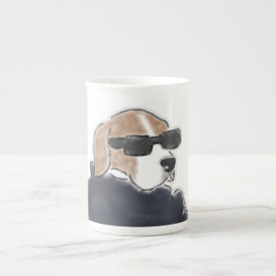 Cool Beagle-hond draagt zonnebril en jas Illu Porselein Kop