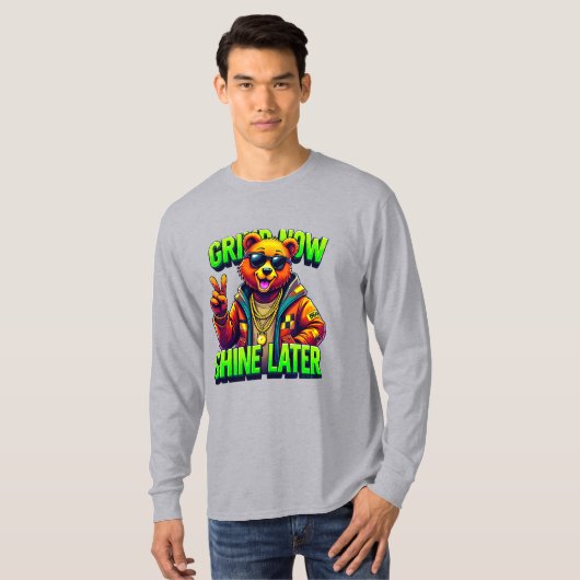 Cool bear wearing sunglasses and hoodie making pea t-shirt (Voorkant volledig)