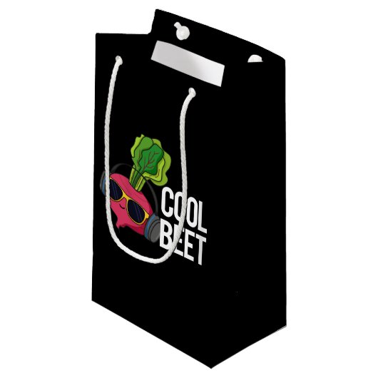 Cool Beet Grappig Veggie Pun Dark BG Klein Cadeauzakje (Voorkant Gekanteld)