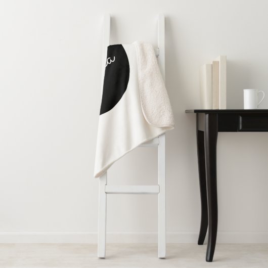 Cool bewerkbaar wit script retro-modern design sherpa deken (In situ)