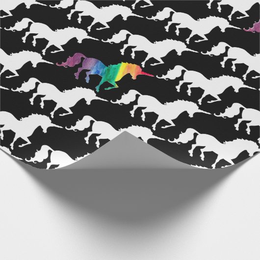 Cool Black en White Rainbow Unicorn Pattern Cadeaupapier (Hoek)