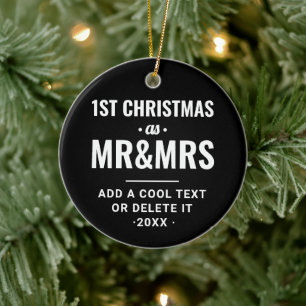 Cool Black Modern Typo Eerste kerstfoto Keramisch Ornament