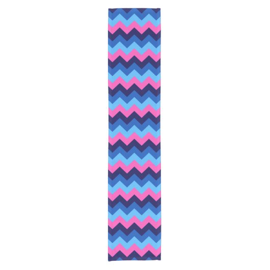 Cool Blauw Roze Chevron Patroon Kleine Tafelloper (Voorkant)