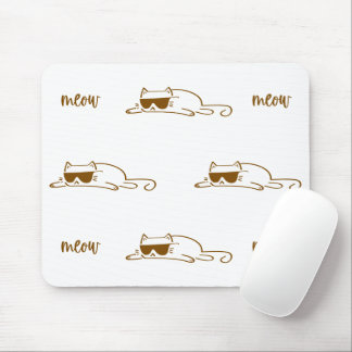 Cool Brown Cat with Sunglasses on White Background Muismat