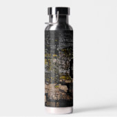 Cool Bruine mossy wood bark yellow lichen Monogram Waterfles (Rechts)