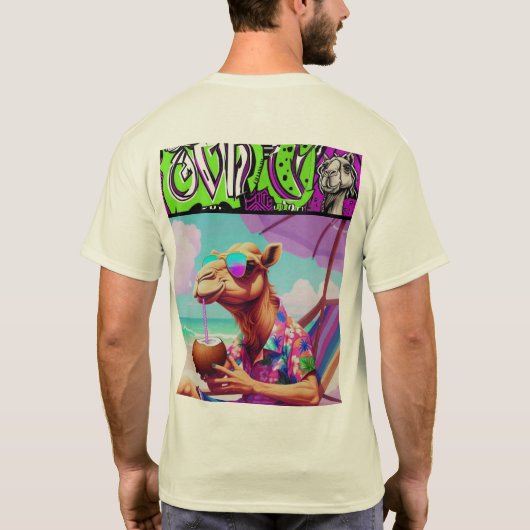 Cool Camel Beach Vibes T-shirt – Desert Dreams Art (Achterkant)