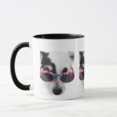 Cool Cartoon Hond met Bril Mok (Links)
