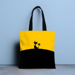 Cool Cat Tas Shoulder Beach Boek Tas<br><div class="desc">Een witte zwarte kat zit bovenop een heuvel. Ontworpen voor u door Evco Studio.</div>