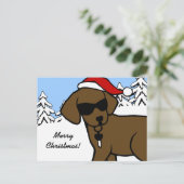 Cool Chocolate Lab Cartoon Kerstsneeuw Bossen Feestdagenkaart (Staand voorkant)
