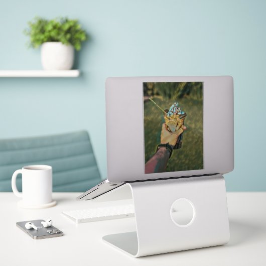 Cool cold freezing ice cream sticker (Laptop op bureau)