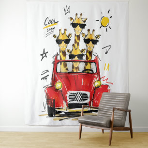 Cool Crew-giraffen in klassieke rode auto Wandkleed