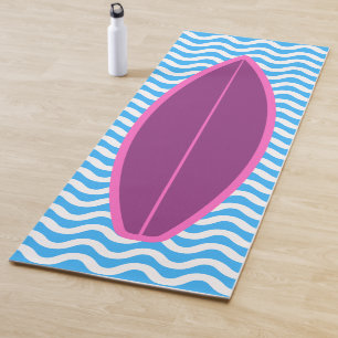 Cool Crimson Blue Waves Surfende Yoga Mat