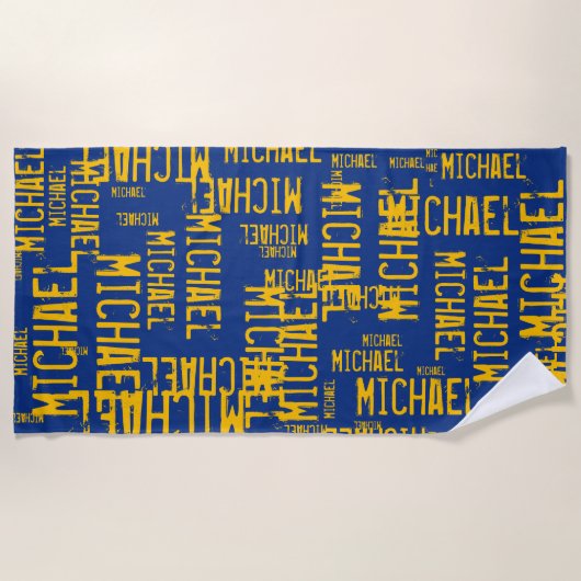 Cool&Custom Typography Gele namen op blauw Strandlaken (Voorkant)