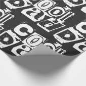 Cool Dad Funny Black and White Typography Cadeaupapier (Hoek)
