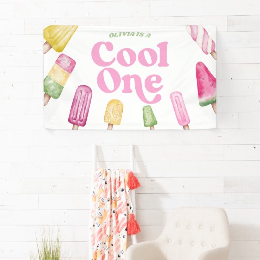 Cool Een Roze Retro Popsicle 1e Verjaardagsfeest Spandoek (Insitu)