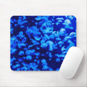 Cool Electric Blue Jellyfish in Deep Blue Zee Muismat (Met muis)