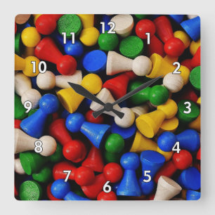 Cool en Kleurig Houten Spelstuk Vierkante Klok