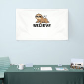Cool Flying Sloth Believe Funny Motivatie Design Spandoek (Beurs)