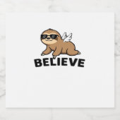 Cool Flying Sloth Believe Funny Motivatie Design Sparkling Wijnetiket (Enkel label)