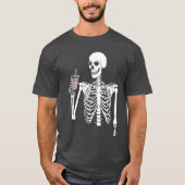 Cool frame holding party glasses on Hallowe funny T-shirt (Voorkant)