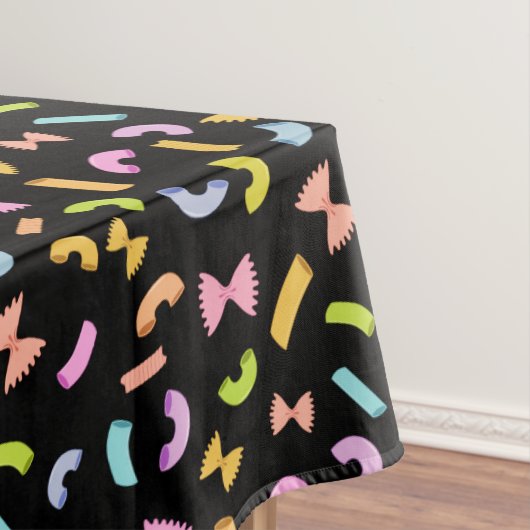 Cool fun pasta macaroni kleurrijk patroon op zwart tafelkleed (Voorbeeld)