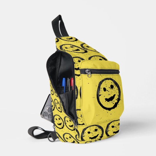 Cool Geproduceerd Gelukkig glimlachend gele gezich Sling Bag (Open)