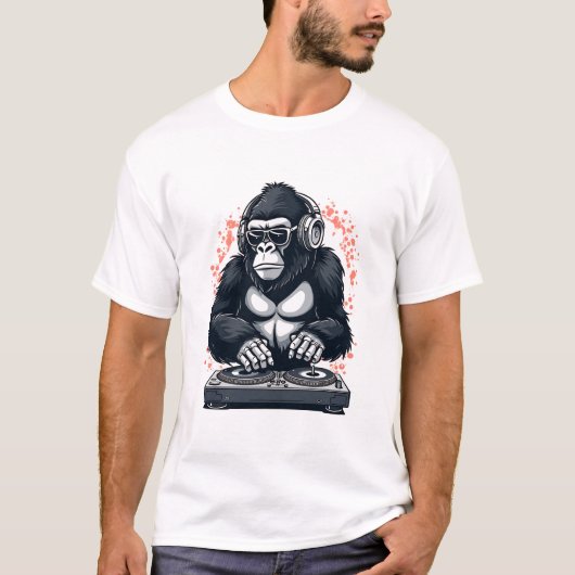 Cool Gorilla DJ Mixing Beats met Hoofdtelefoon T-shirt (Voorkant)
