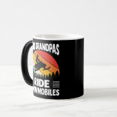 Cool Grandpas Ride Snowmobiles opa Magische Mok (Voorkant links)