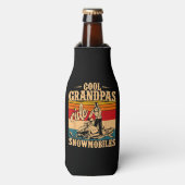 Cool Grandpas rides Snowmobies Snowmobile Snowmob Flesjeskoeler (Fles Voorkant)