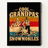 Cool Grandpas rides Snowmobies Snowmobile Snowmob Notitieboek (Achterkant)