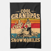 Cool Grandpas rides Snowmobies Snowmobile Snowmob Theedoek (Verticaal)
