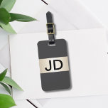 Cool Gray Faux Metal Stripe Bold Monogram Bagagelabel<br><div class="desc">Elegant aanpasbaar grijs bagagelabel met FAUX-metalen streep en uw vet monogram.</div>