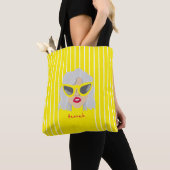 Cool grijs haar vrouw met bril aangepaste naam tote bag (Dichtbij)