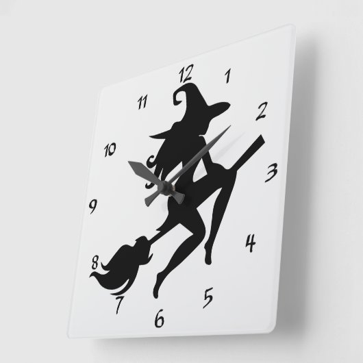 Cool Halloween Witch Riding haar Broom Silhouette Vierkante Klok (Hoek)