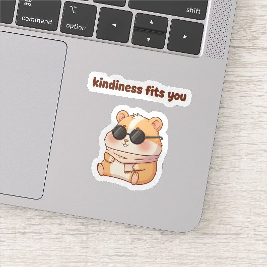 Cool Hamster Sticker – "Vriendelijkheid Past Jou" (Detail)