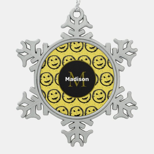 Cool Happy Smiling face pattern yellow Monogram Tin Sneeuwvlok Ornament (Voorkant)