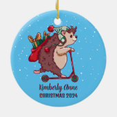 Cool Hedégel met Kerstmis Snowy Winter Holiday Keramisch Ornament (Achterkant)