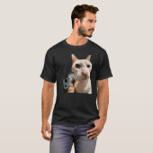 Cool kat met pistool Funny Meme t-shirt (Voorkant volledig)