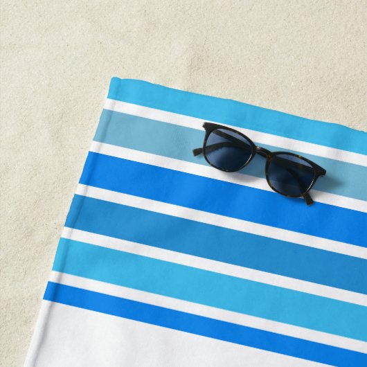 Cool kinder haai voeg naam toe strandlaken (In situ)