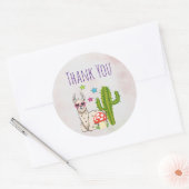 Cool lama in een zonnebril in de vorm van een hart ronde sticker (Envelop)