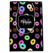 Cool leuke kleurrijke donuts patroon zwart Monogra Medium Cadeauzakje (Voorkant)