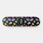 Cool leuke kleurrijke donuts patroon zwart Monogra Persoonlijk Skateboard (Horizontaal)