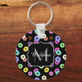 Cool leuke kleurrijke donuts patroon zwart Monogra Sleutelhanger (Voorkant)