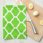 Cool Lime Green Moroccan Quatrefoil Pattern Theedoek (Quarter Fold)