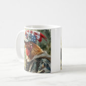 Cool MAGA Kip met Pistool Camouflage Pet Haan Koffiemok (Voorkant links)