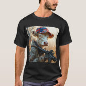 Cool MAGA Koe met Pistool en camouflage Schattige  T-shirt (Voorkant)